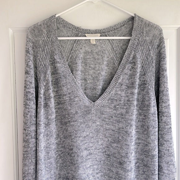 Eileen Fisher 100% Linen Gray V-Neck Rustic Linen Speckle Pullover Sweater - Picture 2 of 5